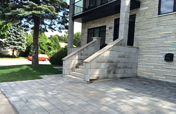 Installation et réparation de pavé uni